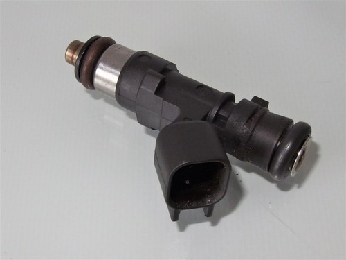 Injektor 30757534 2.5 Turbo 200 PS Volvo V70 III 2009 116TKm