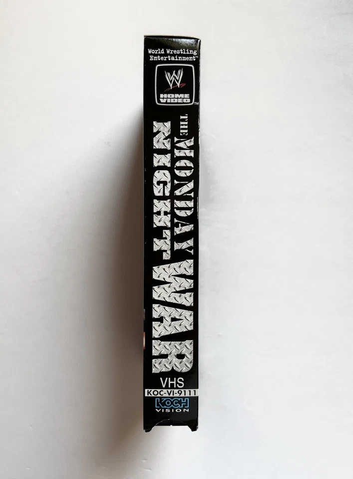 The Monday Night War Raw vs. WCW Nitro - видеокассеты - лента WWE WWF World Wrestling - Изображение 2 из 4