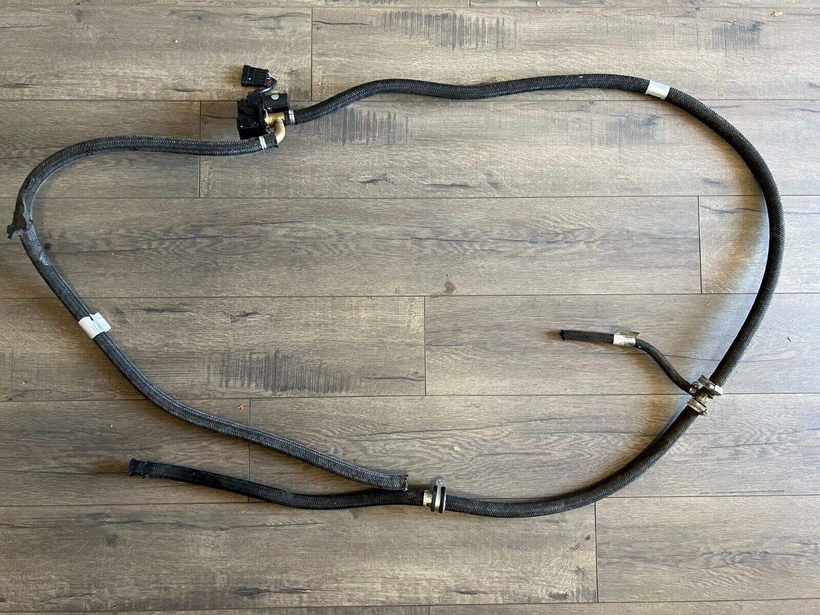 LAMBORGHINI MURCIELAGO LP640 WATER SOLENOID HEATER VALVE HOSE OEM 410260155