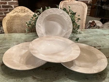 Set of 4 Mikasa English Countryside White Rimmed Soup/Pasta/Salad Bowls 9 1/4"