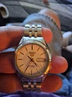 Vintage Men's Seiko 5 Automatic Watch Exibition Back Runs Good