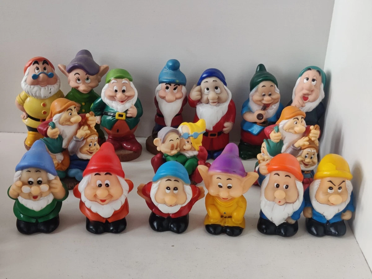 Walt Disney Snow White Seven Dwarfs Plastic Squeaky Vinyl Figures Set Of 16