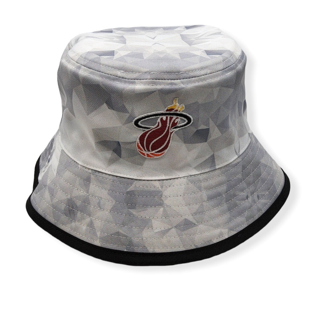 Mitchell & Ness Miami Heat Lifestyle Reversible Bucket Hat
