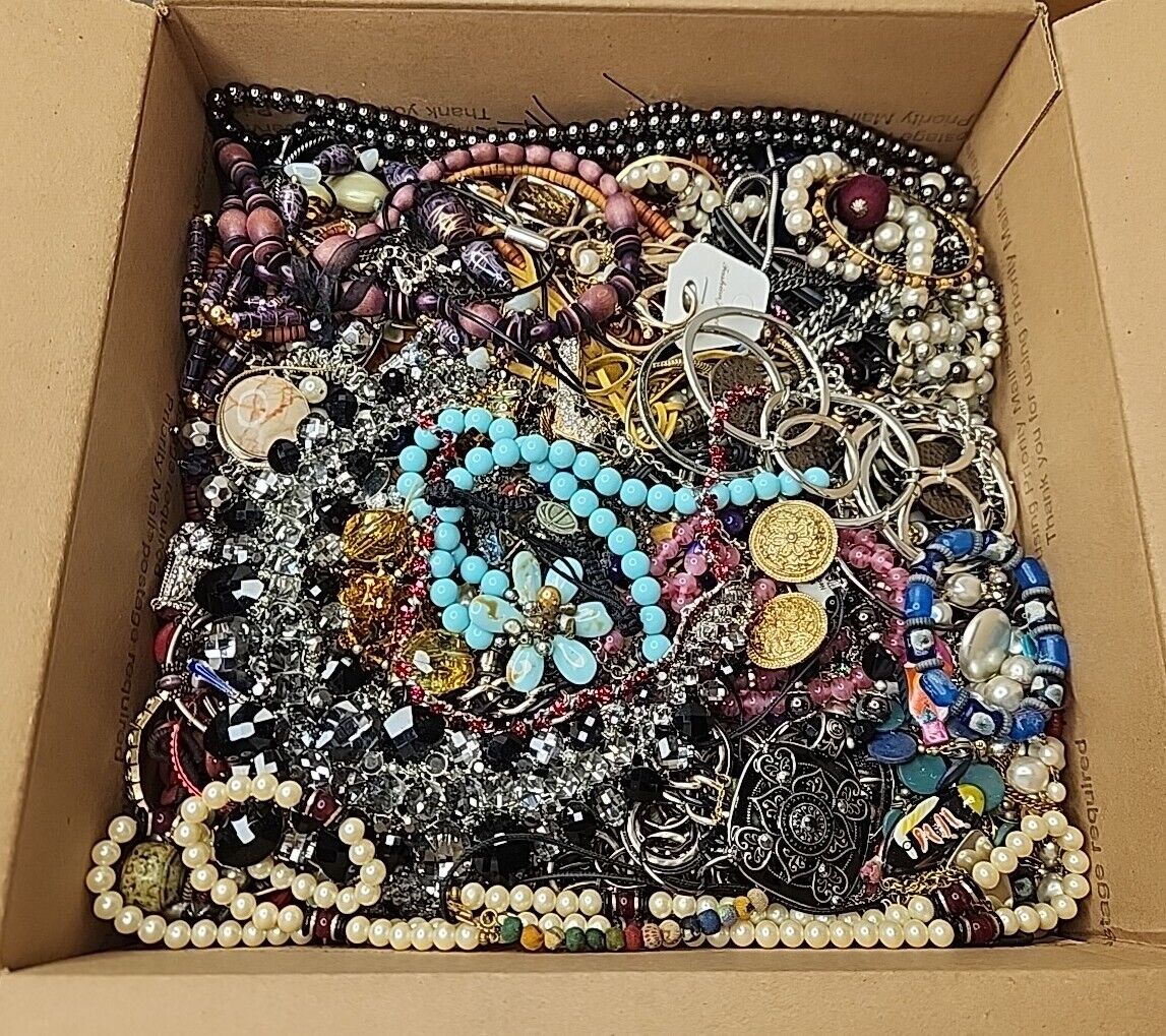 HUGE JUNK DRAWER JEWELRY LOT APPROX 20 LBS - image 1