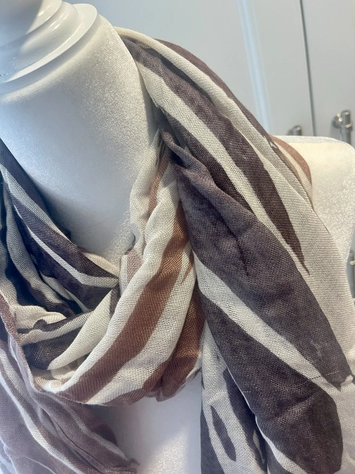 Colección Dieciocho Mujer Talla Única Chal Bufanda Abstracto Marrón Blanco Rayas Foto 3 de 4