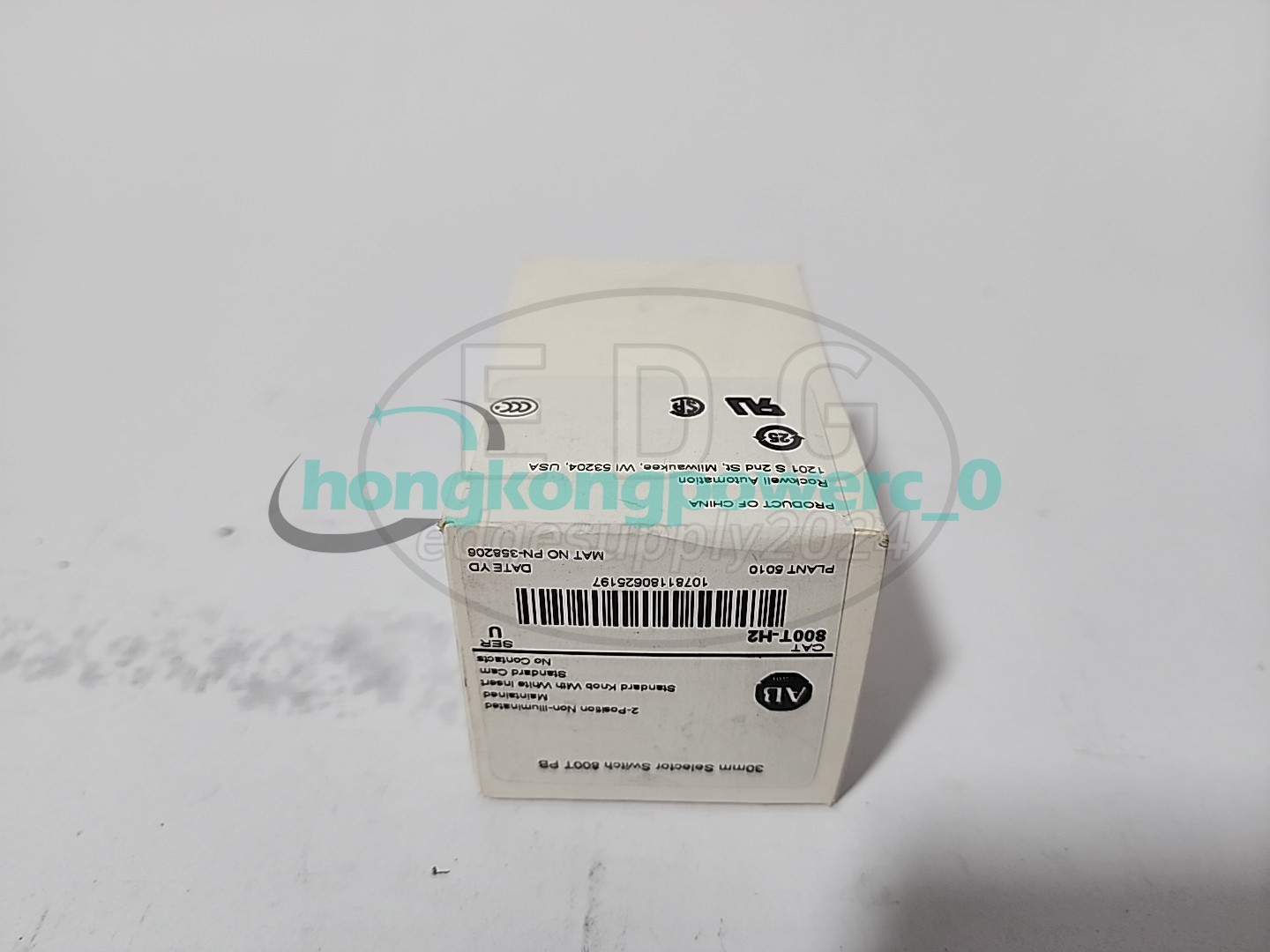 NEW ALLEN BRADLEY 800T-H2 SER. U Factory Sealed Fast shipping