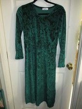 HYSWP Women's Green Velvet Long Dress Floral Imprint Fabric Long Sleeve - 4 Sm