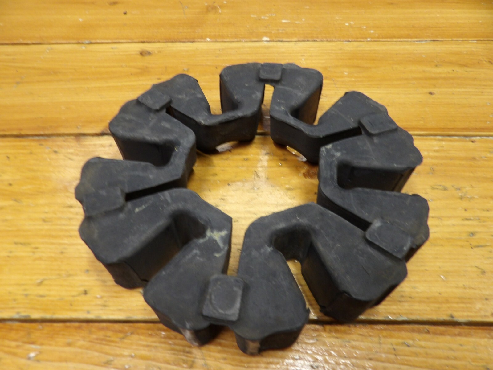 77-80 Kawasaki KZ650 REAR WHEEL HUB DAMPER SET 42014-026