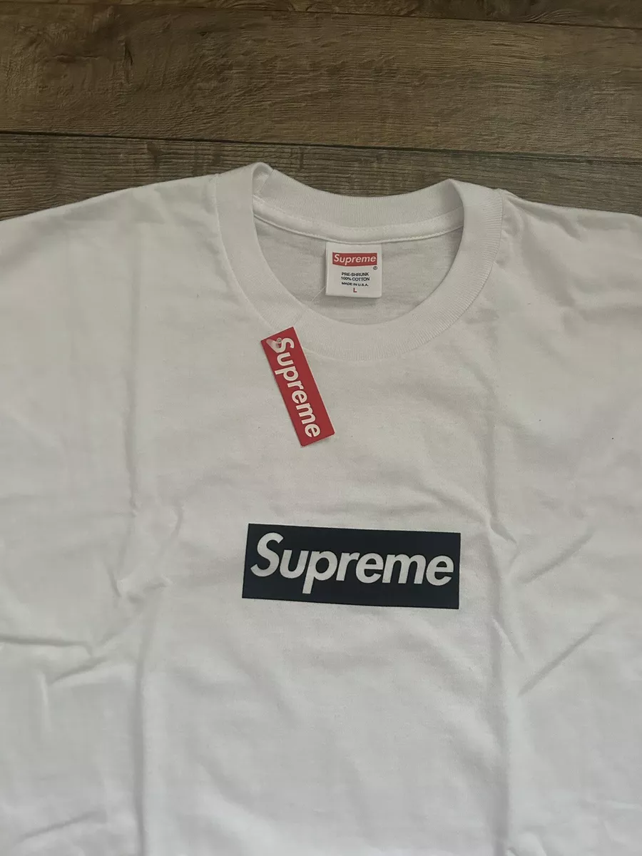 Supreme paris hotsell box logo