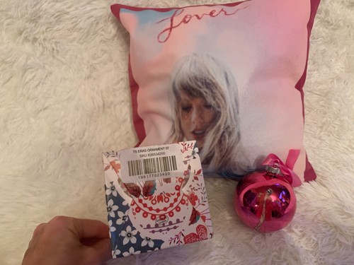 Taylor Swift Reputation 1989 Liebhaber rot Ornament Ball KISSEN NICHT ENTHALTEN - Bild 5 von 19