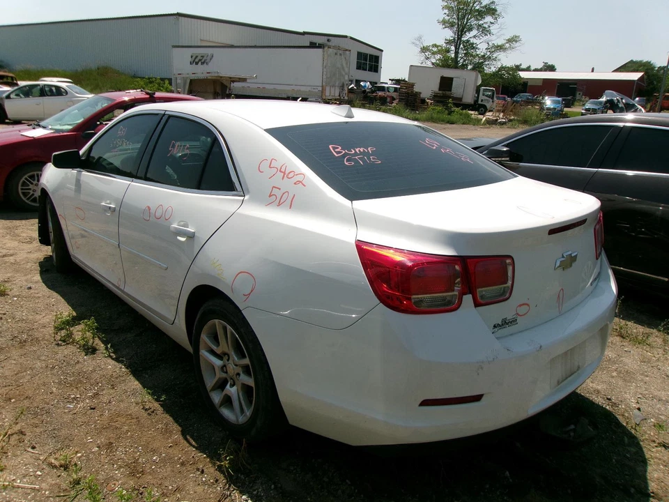 Used Rear Right Door Vent Glass Rear fits: 2013 Chevrolet Malibu Rear Right Grad — 第 3/4 张图片