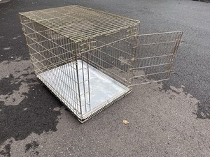 Metal collapsible folding dog crate Brass metal 34”x24"x26" large kennel w/tray