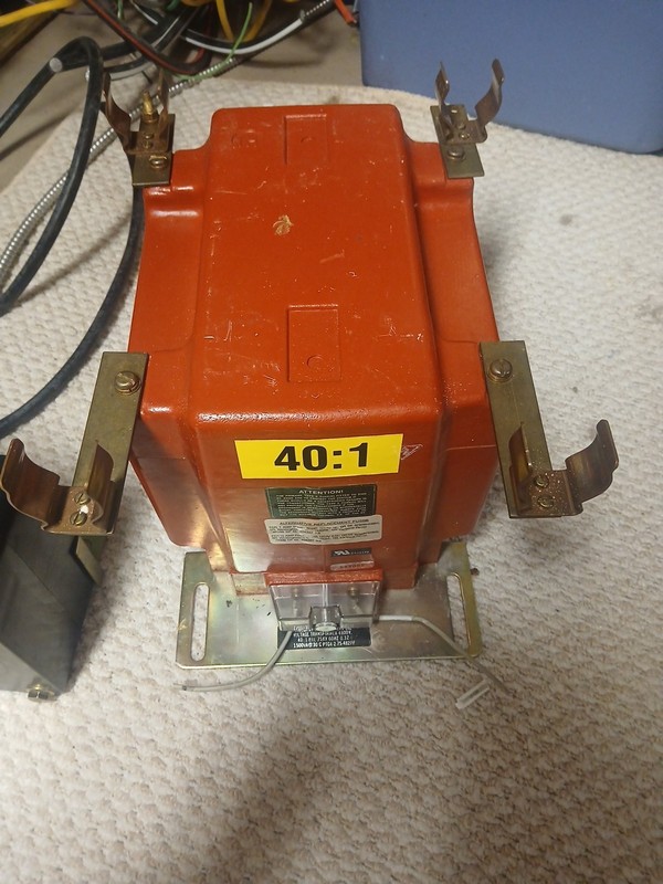 Instrument Transformer Ratio 300:5 A CAT 114-301
