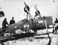 New Zealander explorer mountaineer Sir Edmund Hillary others by th- Old Photo