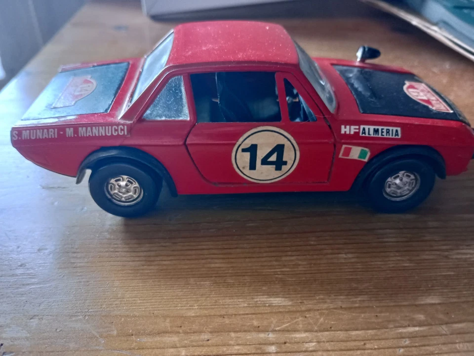 1:25 Polistil Lancia Fulvia 1600 HF Montecarlo Rally Winner 1972 Munari/Mannucci Foto 3 de 4