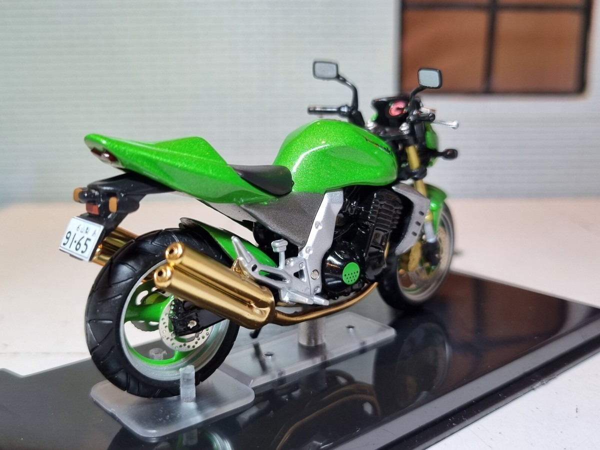 Ｋ Kawasaki Z1000 Green 2004 Motorbike Superbike 1:24 Diecast