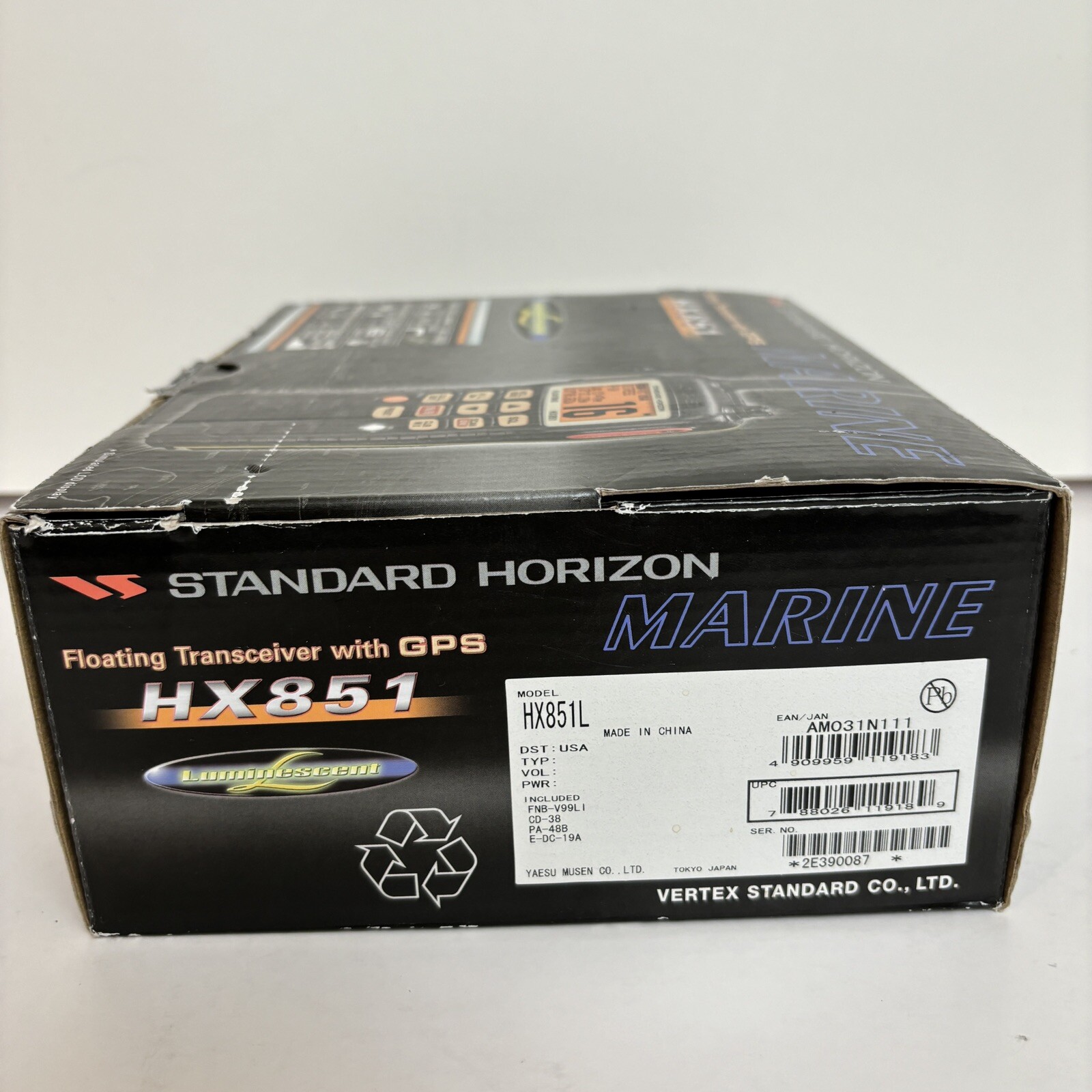 Standard Horizon Marine HX851 Floating Handheld VHF Radio Complete