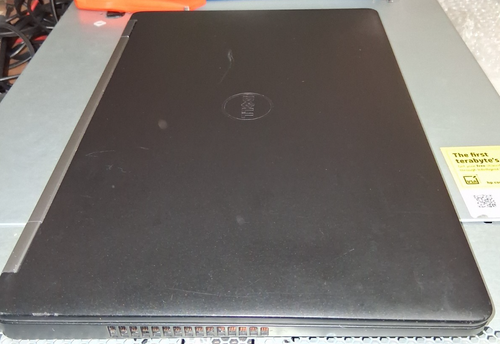Dell Precision 3510 15,6" i5-6440HQ 2,6 Ghz 16 GB 256 GB SSD Radeon illuminata KB Win 11P - Foto 8 di 14