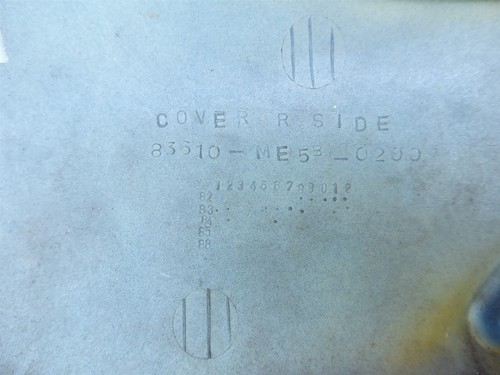 1985 Honda CB650SC Nighthawk H475-1) blue right side cover panel - Picture 8 of 12