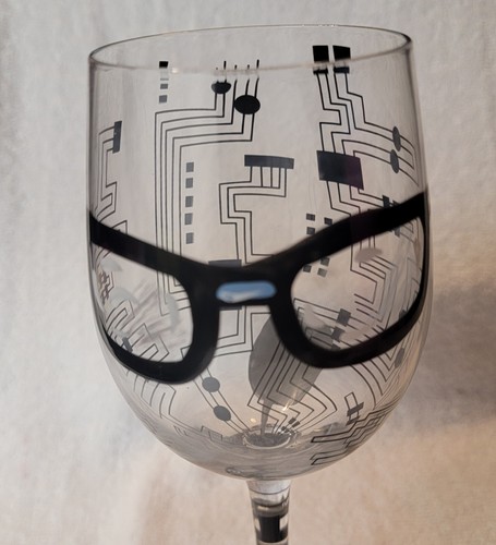 Lolita Love My Wine “Geeks See Things Differently” Hand Painted 15 oz Wine Glass - Picture 5 of 7