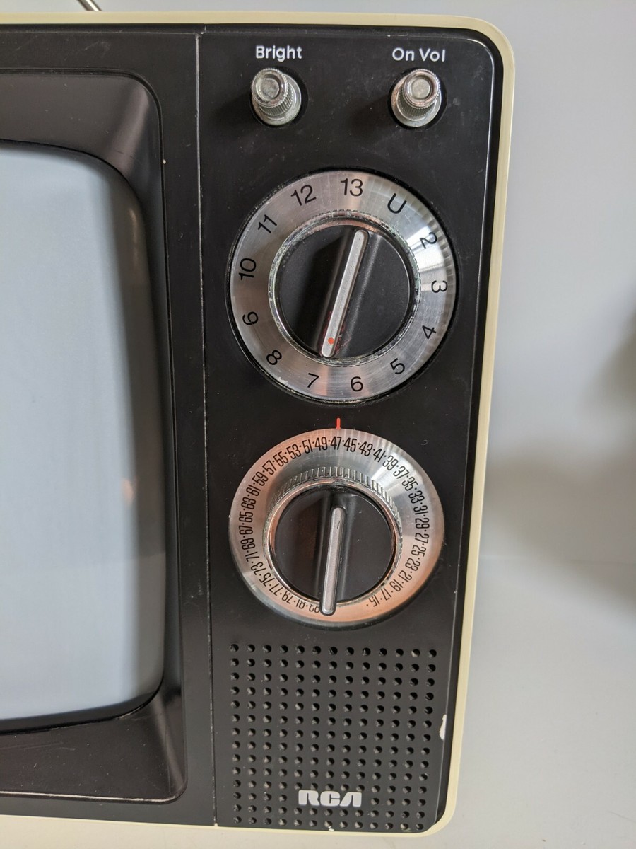 Vintage RCA AFC 120Y DIAL TV Solid State Television White B&W