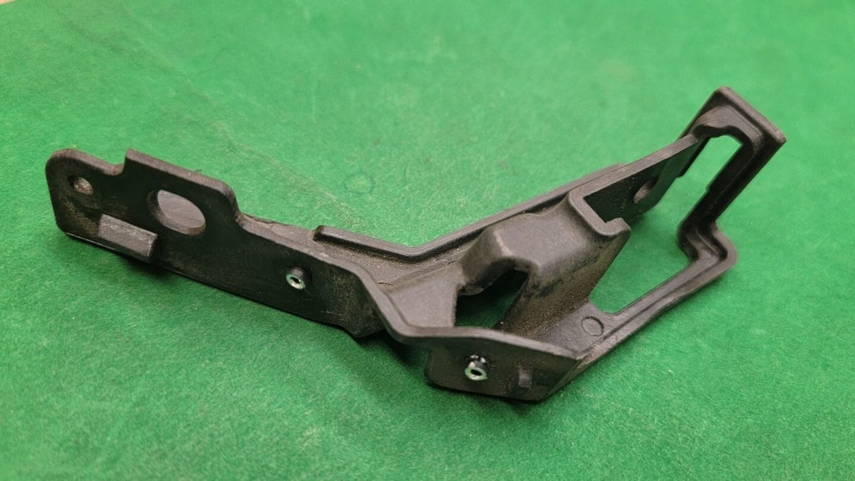 K出品 2016-2020 Kia Sorento Bracket Rear Bumper Left Side Bracket 86677