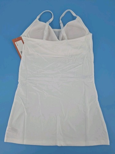 Camisa sin mangas/cami blanca Gilligan & Omalley con sujetador incorporado para mujer talla grande - Imagen 2 de 4