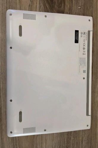 Lenovo Chromebook C330 White, 2-in-1 Convertible - Picture 4 of 4