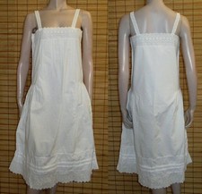 WEISSES NACHTKLEID - UNTERKLEID - SPITZE - LEINEN/COTTON - ANTIK - GR. XS - S