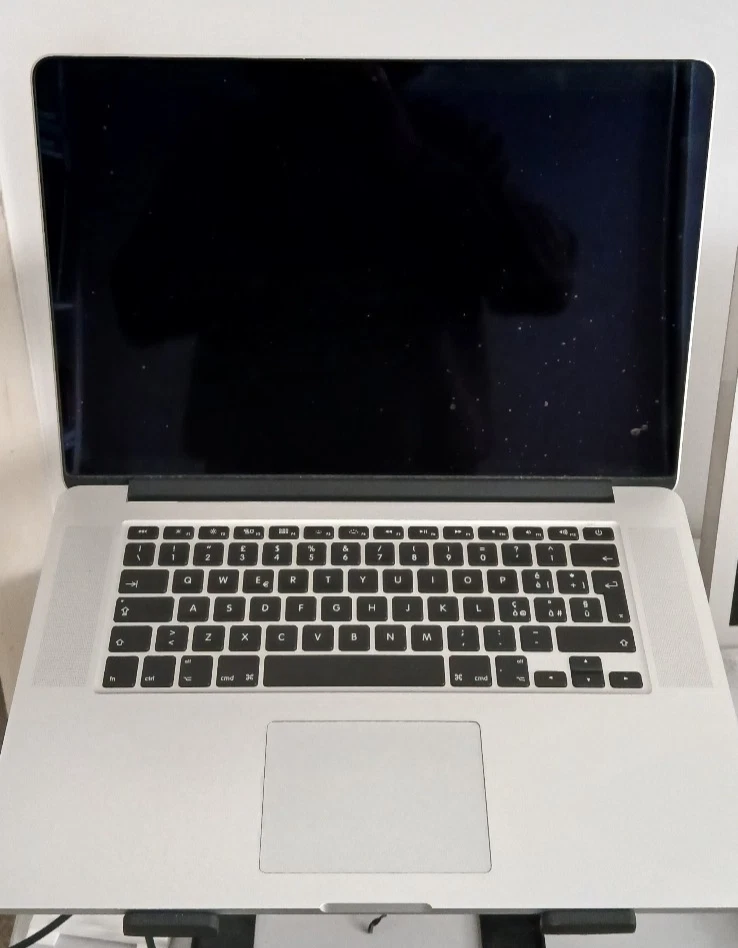 Apple MacBook Pro 15" 2014 · i7 · 16GB · 500GB, foto 2 di 5