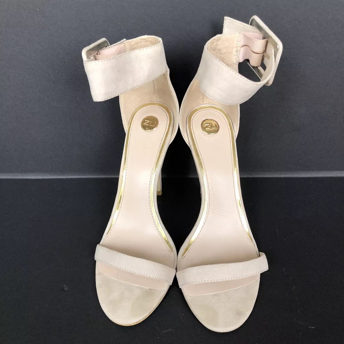 Nude heels sale size 9