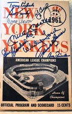 MICKEY-WHITEY-YOGI-TURLEY-KUBEK-BOBBY-MOOSE-BLANCHARD-BAUER SIGNED 1961 PROGRAM