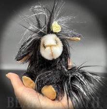 Onyx a 6 inch Artist Sheep By Bears of Bath.
