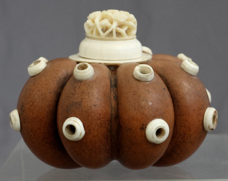 Vintage Chinese Eight-lobed Melon Form Gourd Cricket Cage Carved Lid Vent Holes