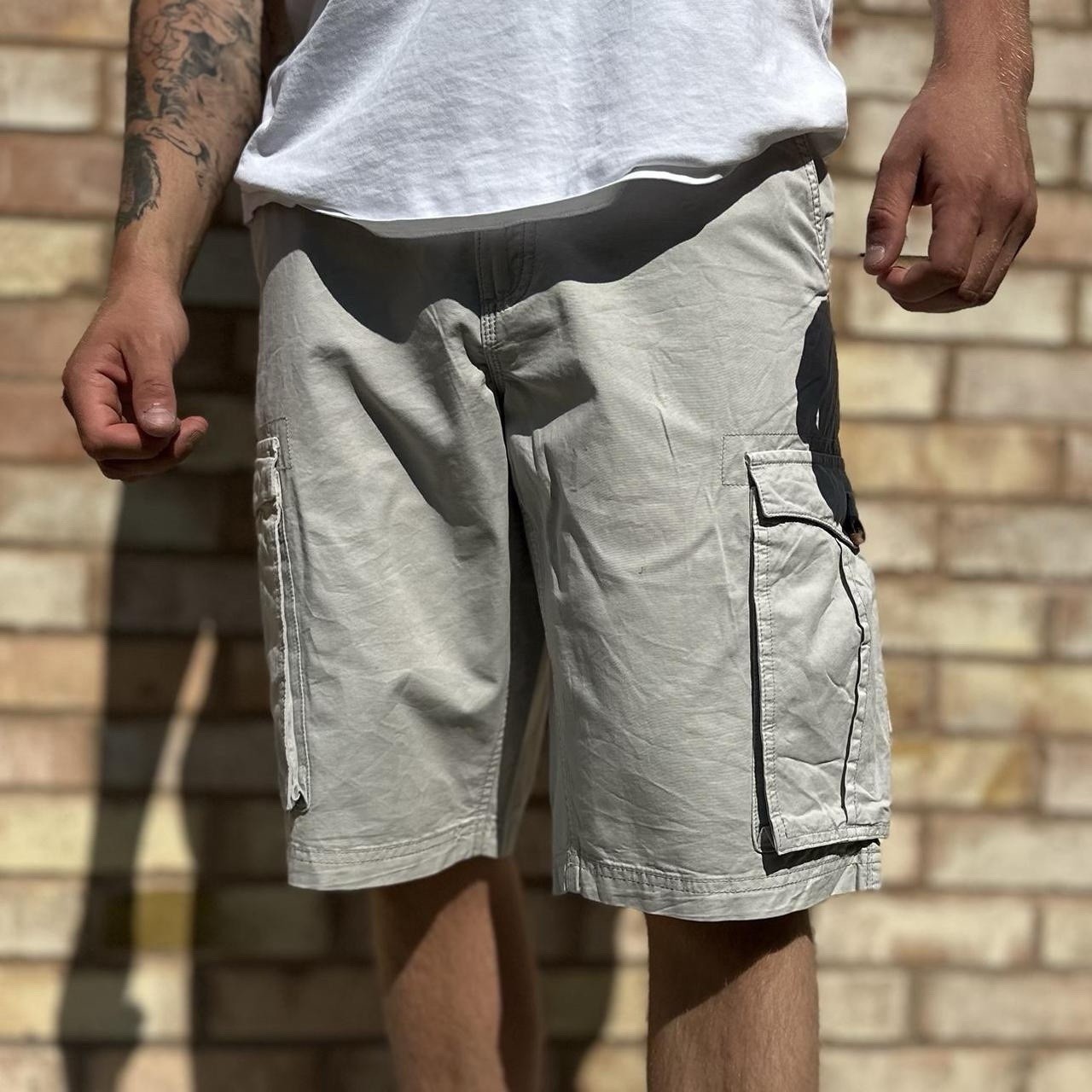 Picture 1 of 5
