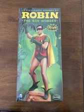 MOEBIUS CLASSIC TV SERIES ROBIN PLASTIC MODEL KIT 1:8 SCALE skill 3 MOE951 NEW