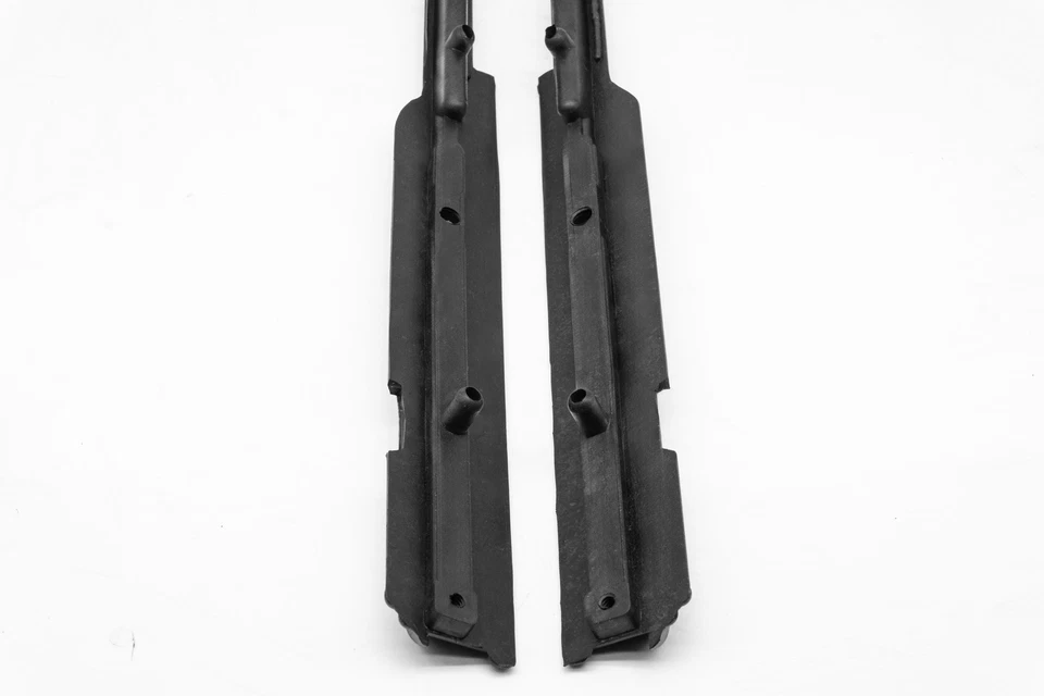 Sellos de ventana de ventilación delantera para Cadillac Serie 61, Serie 63 1941-1942; WR 7321 Foto 2 de 2