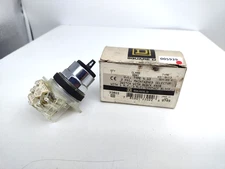 *** Square D 9001KS11BH13 Selector Switch 600VAC 10A 30mm Type K