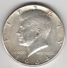 1964 P KENNEDY HALF DOLLAR $.50 COIN 90% SILVER UNITED STATES PHILADELPHIA USA
