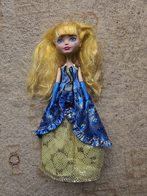  Ever After High Apple Puppe 