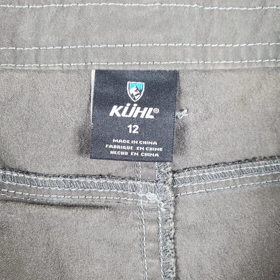 Shorts Kuhl Feminino Tamanho 12 Cinza Ativo Caminhada Ao Ar Livre Bolsos de Carga 11" Costura Interna - Imagem 3 de 4