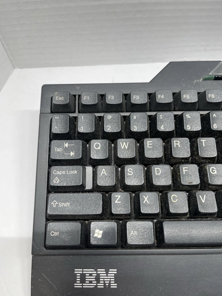 IBM SK-8805 Wired USB Ergonomic Keyboard Black - Image 2 of 4