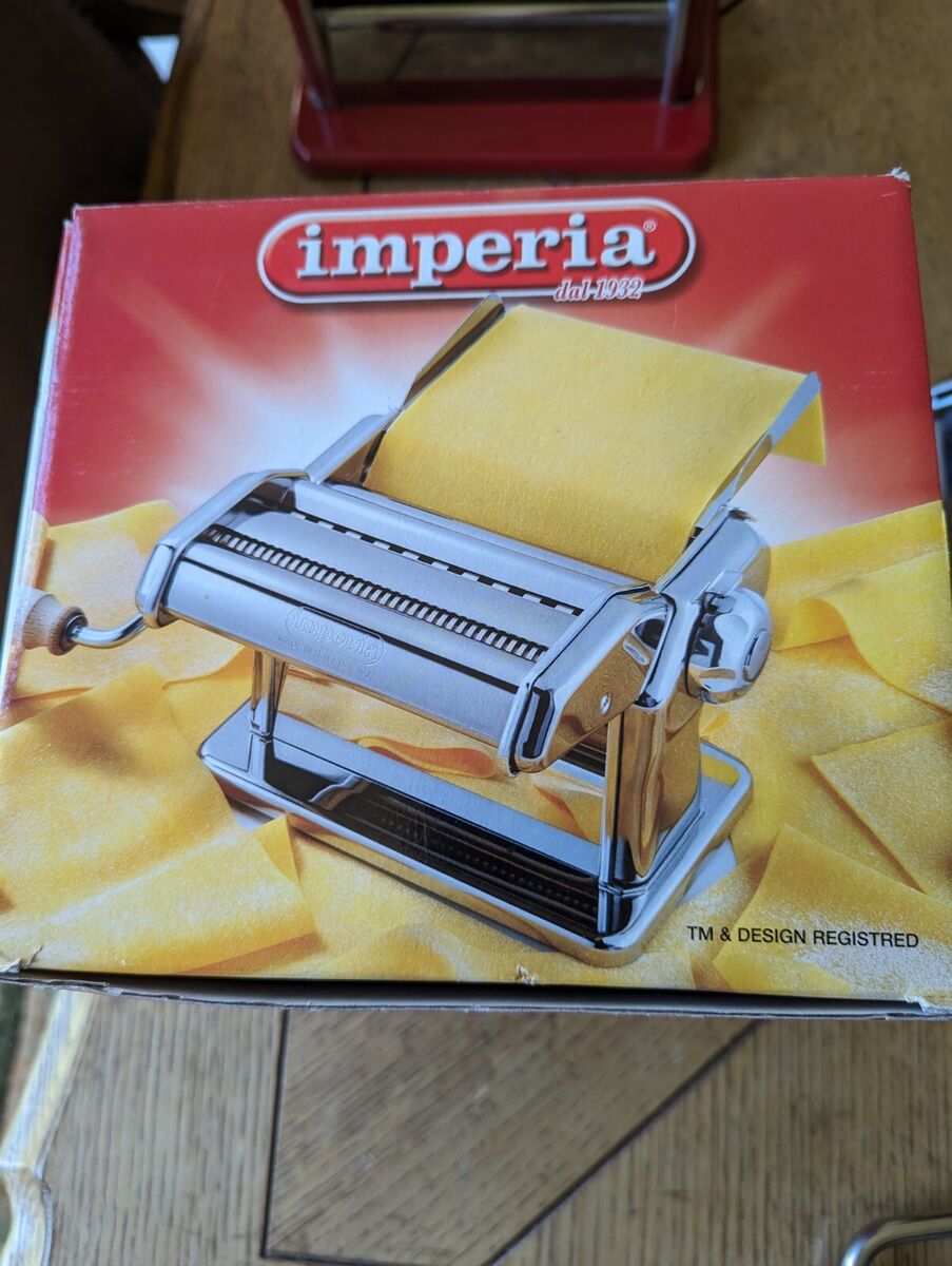 Imperia Dal 1932 Italian Heavy Duty Manual Pasta Maker Red Imperia Dal 1932 Italian Heavy Duty Manual Pasta Maker Red
