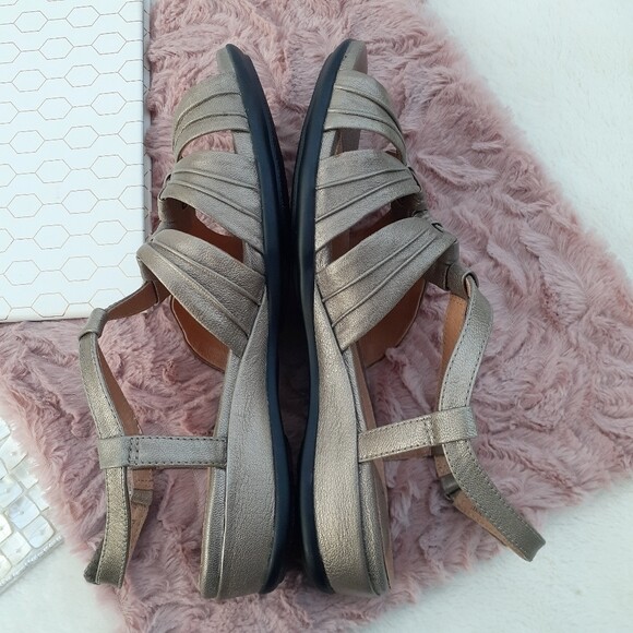 Clarks Artisan Fisherman Comfort Leather Sandals Metallic