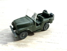 Wiking Jeep (Typ 5), Karosserie, Sitze und Chassis flaschengrün, mit Zughaken