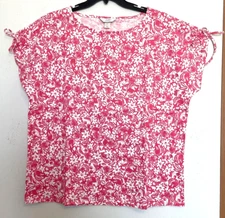 CJ Banks 1X Pink & White Floral knit top, cap sleeves w/ties, round neck NWT