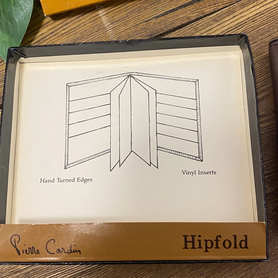 VTG Pierre Cardin Boutique Men Leather Hipfold Wallet Deadstock Gift Box NEW - Image 4 of 4