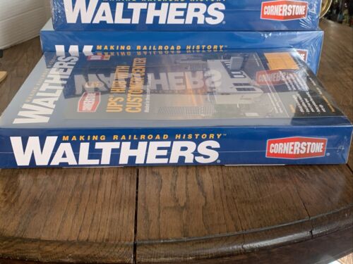 WALTHERS HO UPS HUB & CUSTOMER CENTER Kit Sealed 933-4110 - Picture 5 of 6