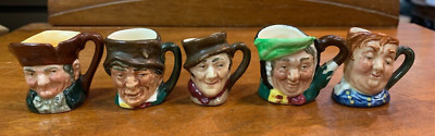 Set mit fünf Royal Doulton winzigen Krügen D6146, D6147, D6142, D6144 & D6145 SU579