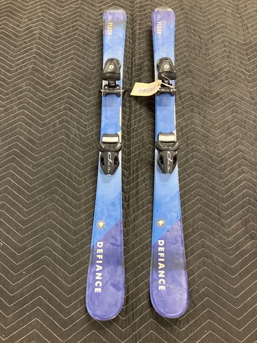 DEFIANCE FLASH 110 Skis Youth With TYROLIA Bindings